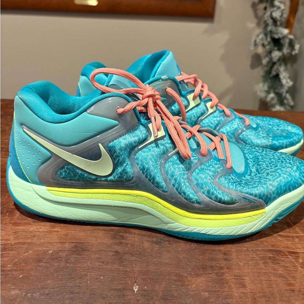 KD 17 Nike basketball shoes